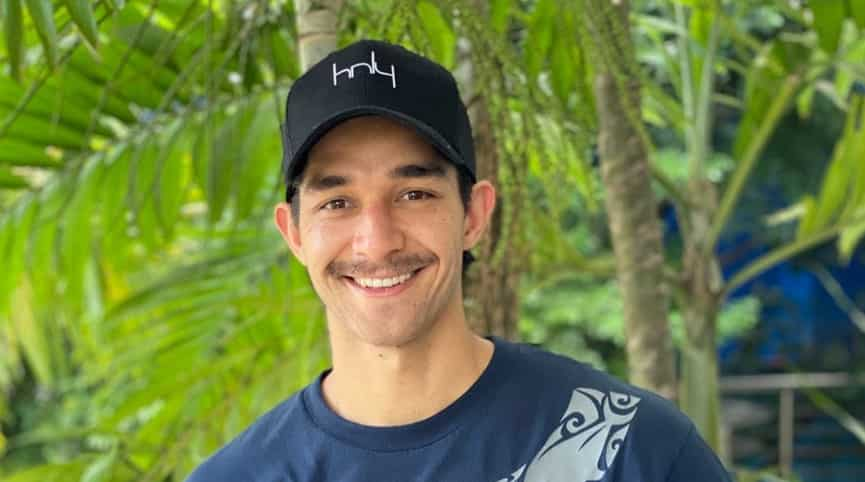 Wil Dasovich, nagkaaberya sa pag-akyat sa pinakamataas na outdoor climbing wall