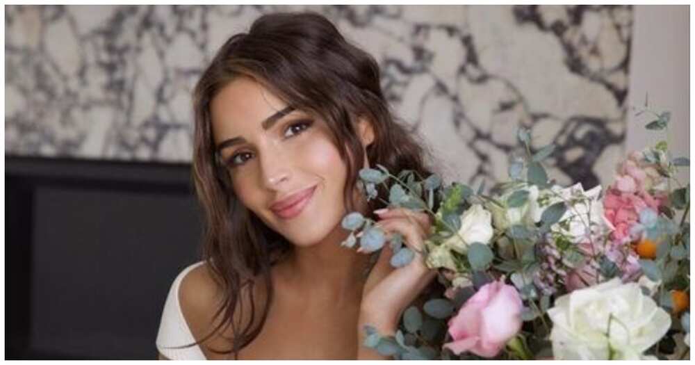 Miss Universe co-host Olivia Culpo, nag-trending dahil sa kanyang "mood" Miss Universe co-host Olivia Culpo, nag-trending dahil sa kanyang "mood"