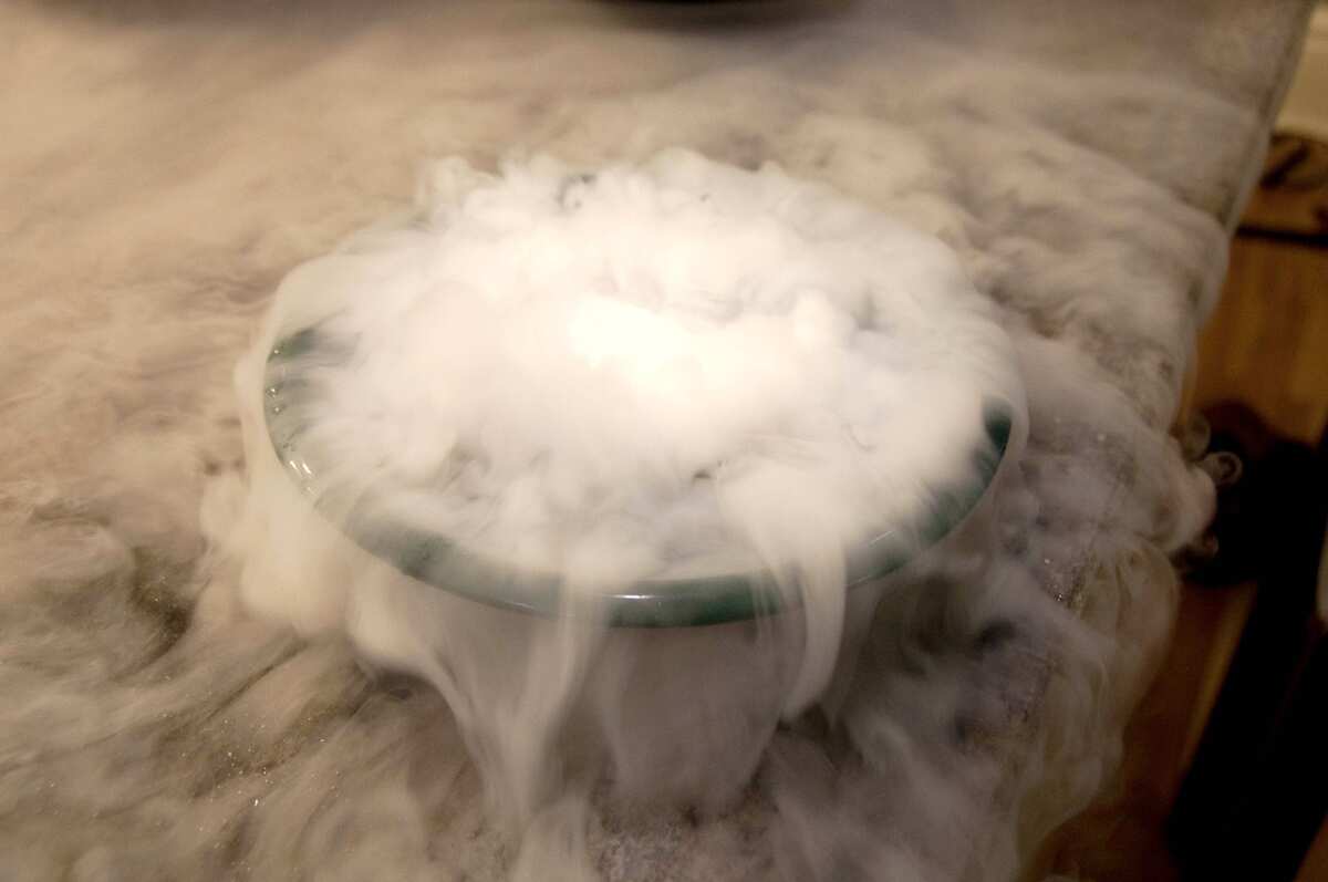 Where To Buy Dry Ice Uses Benefits Price KAMI COM PH   467d1cfc0df62a14 