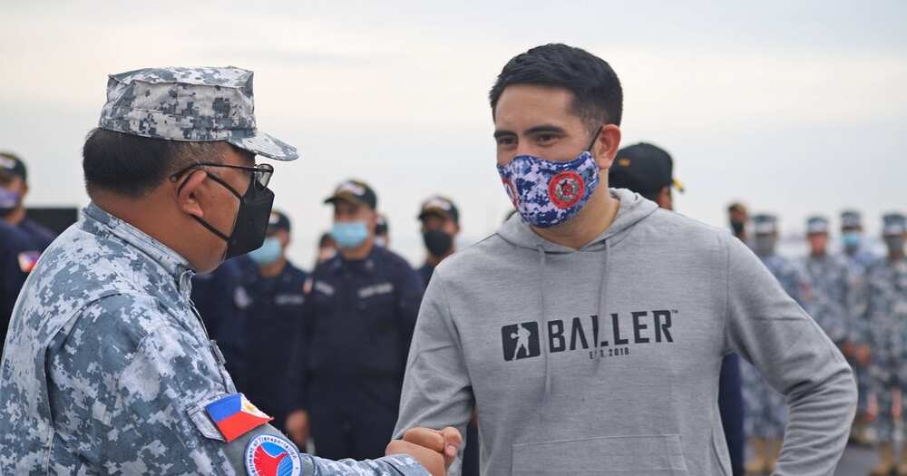 Gerald Anderson, personal na inihatid ang mga donasyon para sa mga nasalanta Gerald Anderson, personal na inihatid ang mga donasyon para sa mga nasalanta
