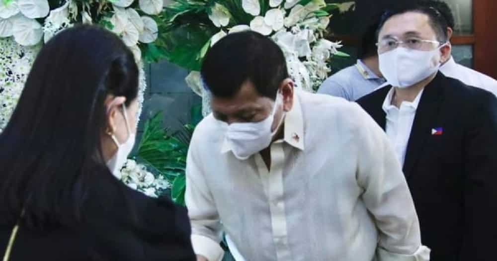Pangulong Duterte, dumalo at nakiramay sa burol ni Susan Roces