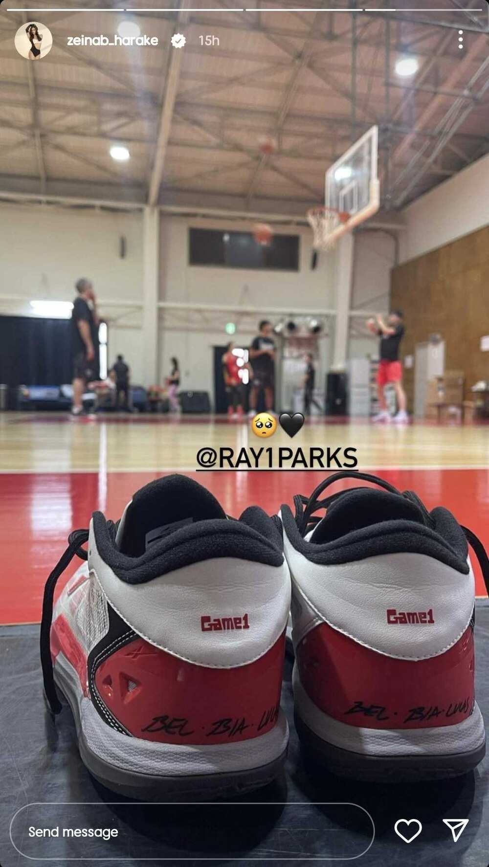 Zeinab Harake, naantig sa sinulat na mga pangalan ni Ray Parks sa kanyang sapatos Zeinab Harake, naantig sa sinulat na mga pangalan ni Ray Parks sa kanyang sapatos