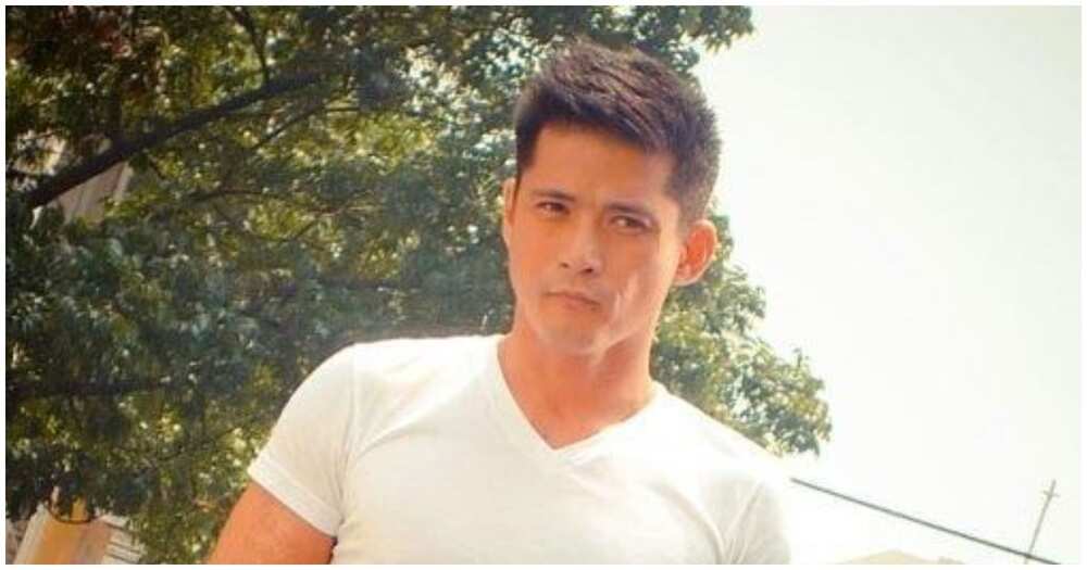 Robin Padilla, naluha sa kalagayan ng mga maliit na artistang nais niyang matulungan Robin Padilla, naluha sa kalagayan ng mga maliit na artistang nais niyang matulungan