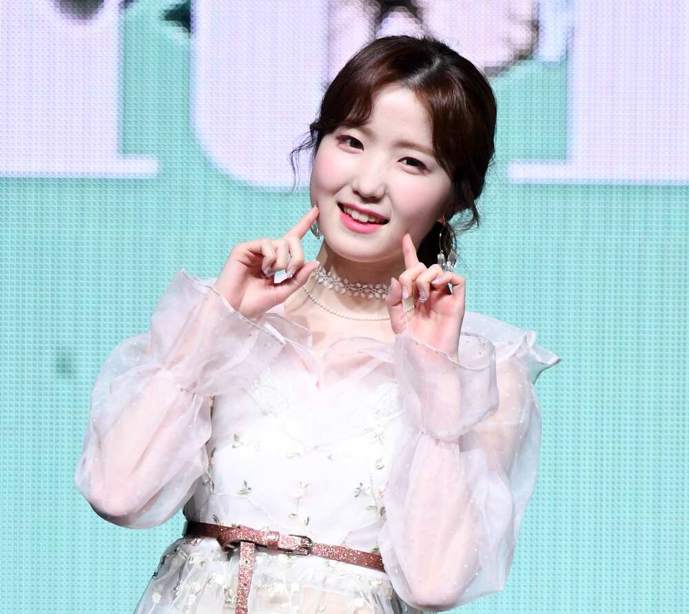 Who is oldest in IZ*ONE? Who is oldest in IZ*ONE?