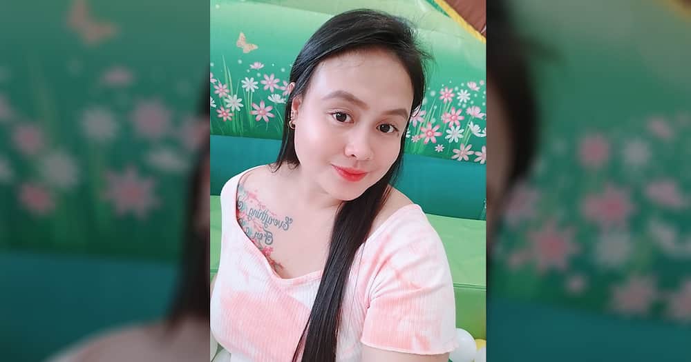 Makuwelang pagba-vlog ng anak sa kanyang ina habang naglilinis ito ng banyo, viral