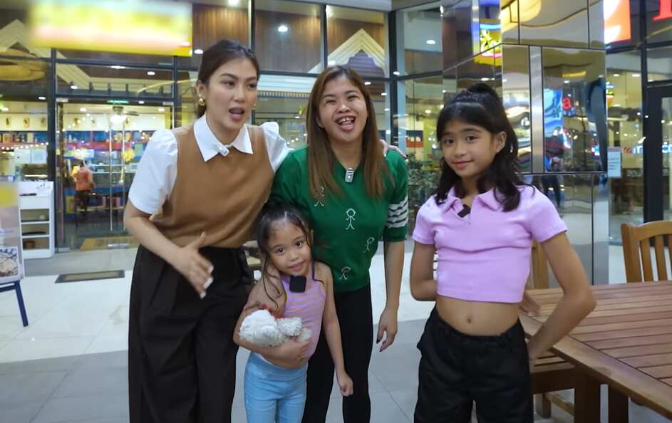 Alex Gonzaga, nawindang nang manghingi ng cellphone si Mela sa kanyang challenge Alex Gonzaga, nawindang nang manghingi ng cellphone si Mela sa kanyang challenge
