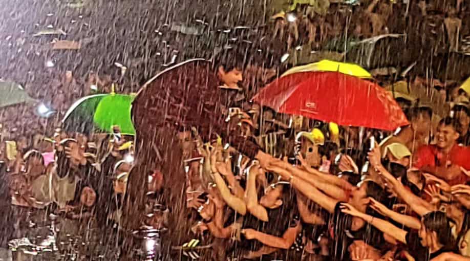Daniel Padilla, nag-concert sa Davao sa gitna ng malakas na ulan