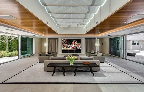 Yayamin na tunay! Ang mega-mansion ni Michael Jordan