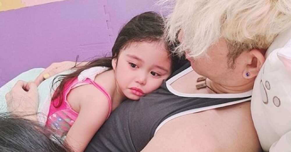 Melai Cantiveros shows her husband Jason comforting their crying daughter