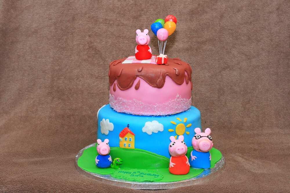 Peppa Pig cake design