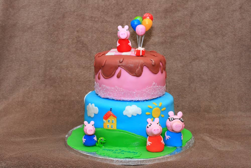 Peppa Pig cake design