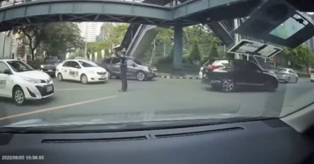 PNP Danao sa SUV driver na umano'y nanagasa sa sekyu: "Baka gumagamit ka" PNP Danao sa SUV driver na umano'y nanagasa sa sekyu: "Baka gumagamit ka"
