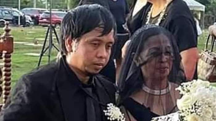 Wedding ceremony na ginanap sa sementeryo at lahat ng mga attendees ay naka-black, viral