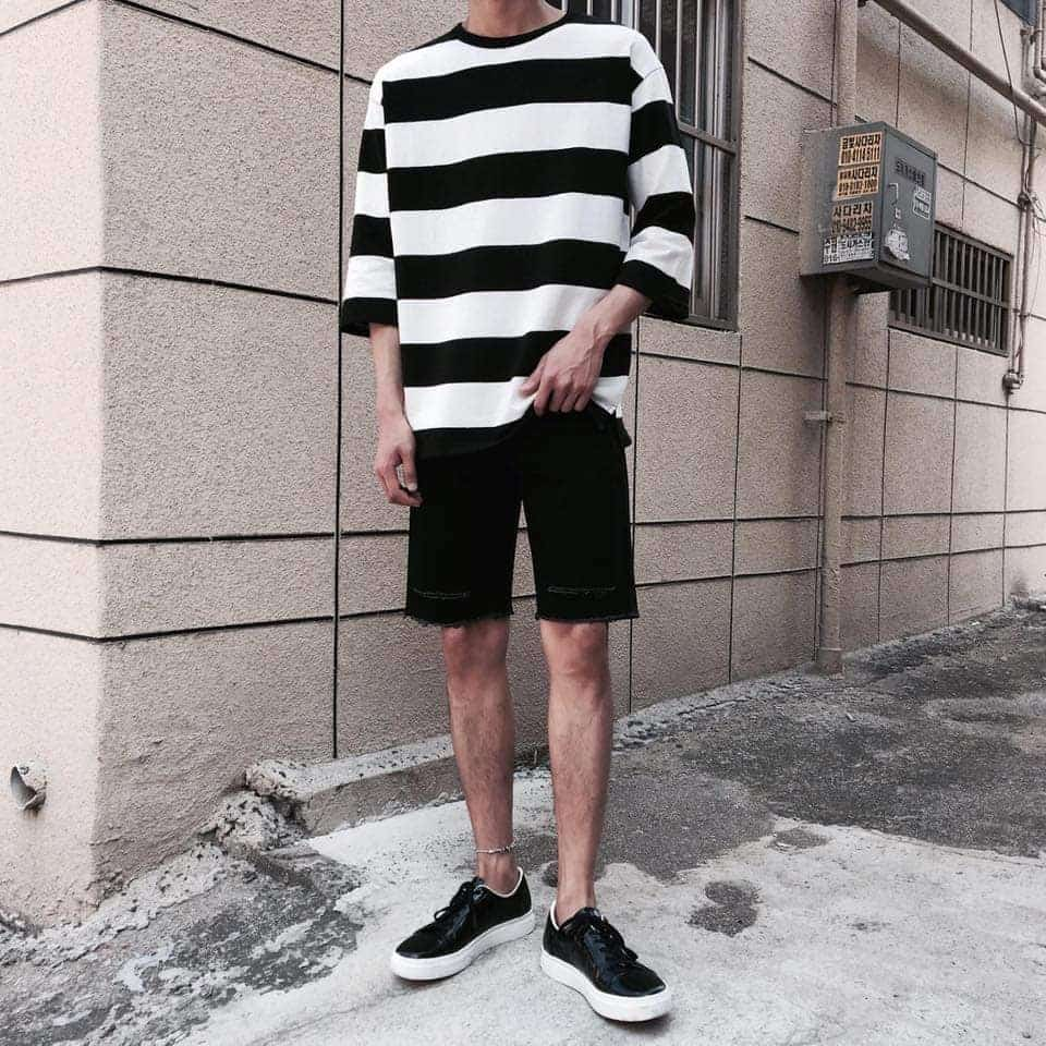 Featured image of post Korean Oversized Outfit Men - Are you interested in learning more on how to layer your clothes properly to achieve the best look?