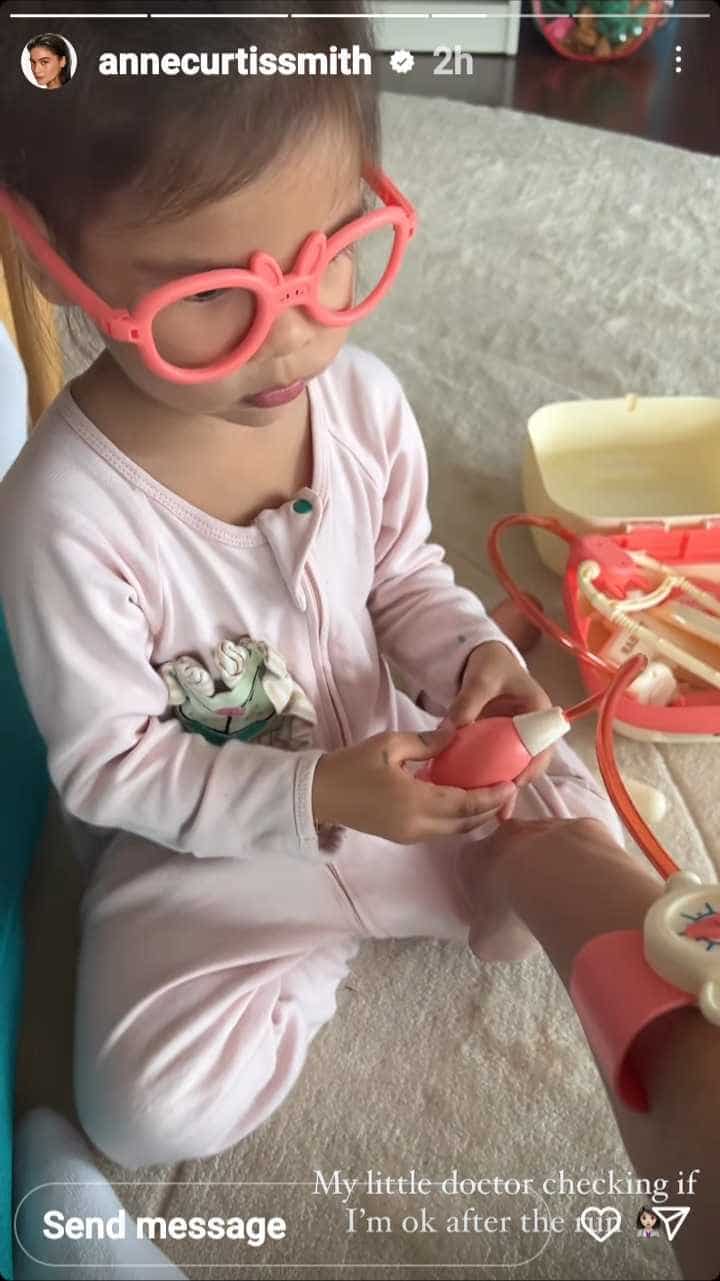 Video of baby Dahlia as “little doctor” of Anne Curtis spreads good vibes