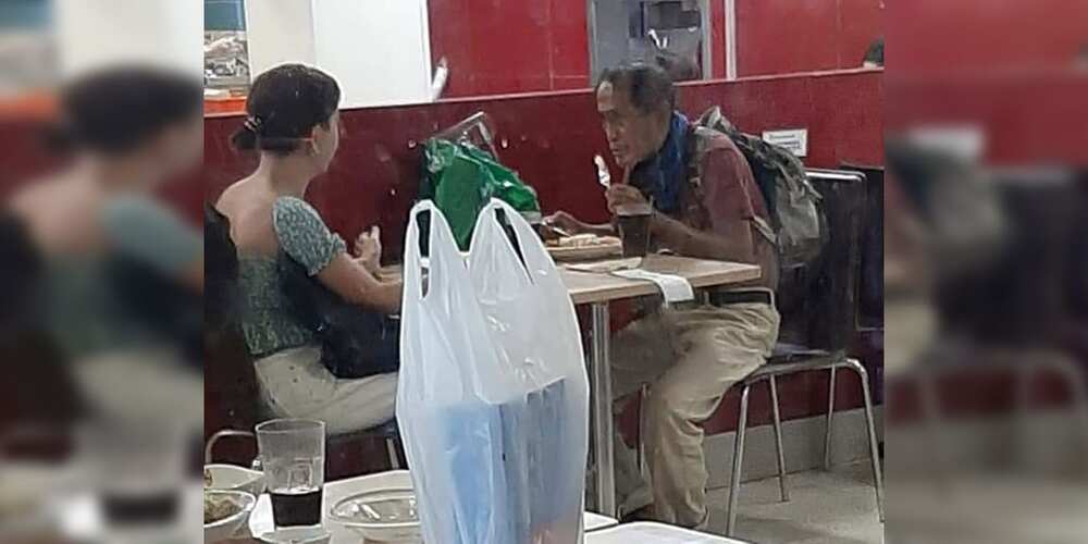 Kindhearted lady treats viral signpen vendor to free meal at fastfood chain