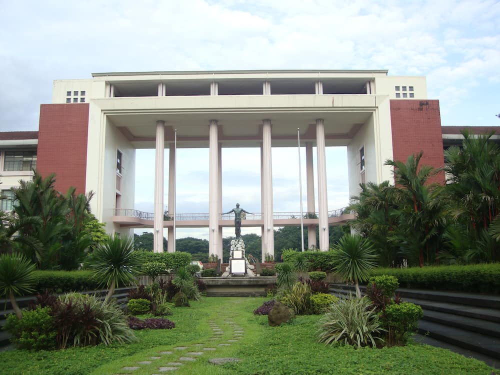 top universities in the philippines