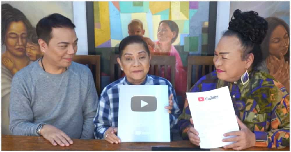 Showbiz Now Na! ni Cristy Fermin, nakatanggap na ng silver play button ng YouTube Showbiz Now Na! ni Cristy Fermin, nakatanggap na ng silver play button ng YouTube