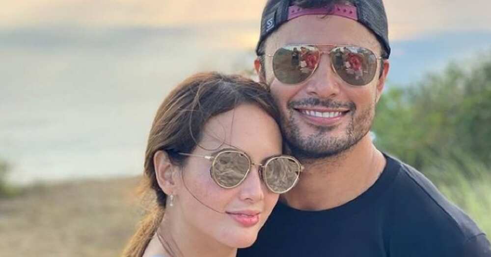 Derek Ramsay, inilahad na couple na sila ni Ellen Adarna bago pa mag-first kiss