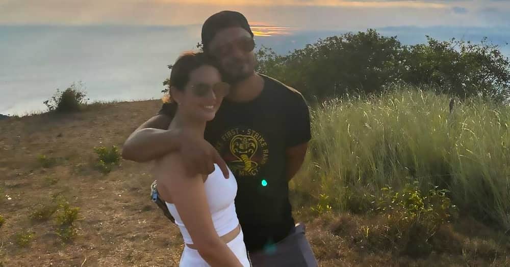Rich-kid Ellen Adarna, bata pa, pinapatrabaho na pala ng mga magulang Rich-kid Ellen Adarna, bata pa, pinapatrabaho na pala ng mga magulang