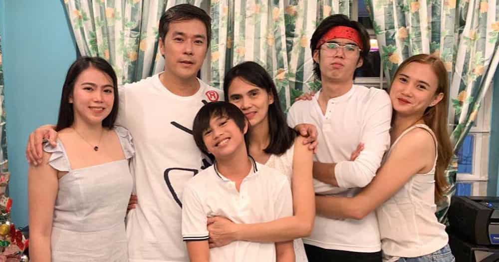 Jeric Raval Viral Matapos Sabihing Ang Bagay Na Ito Sa Isang Batang ... wife pic Jeric Raval Viral Matapos Sabihing Ang Bagay Na Ito Sa Isang Batang ... picture image
