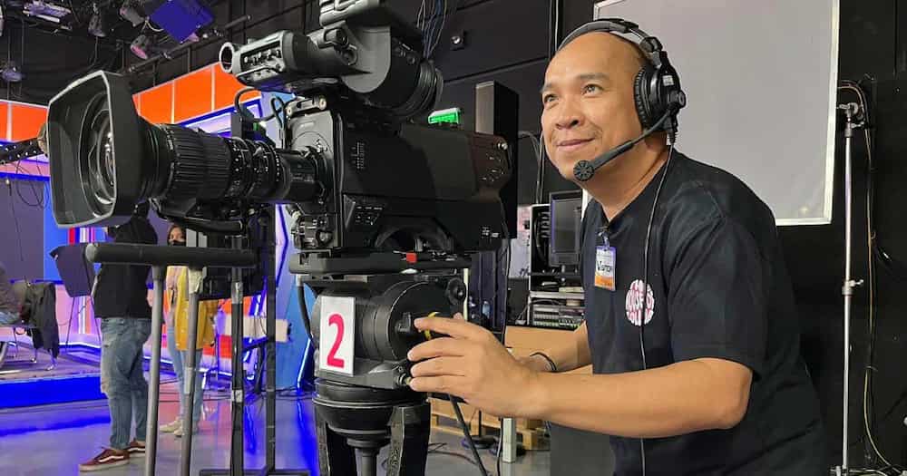Direk Jun Zarate ng "Eat Bulaga Kapuso," nagpa-thanksgiving: "praying for guidance" Direk Jun Zarate ng "Eat Bulaga Kapuso," nagpa-thanksgiving: "praying for guidance"