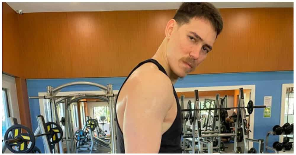 Robert Bolick, trending matapos mag-post ng kanyang "vacation picture"