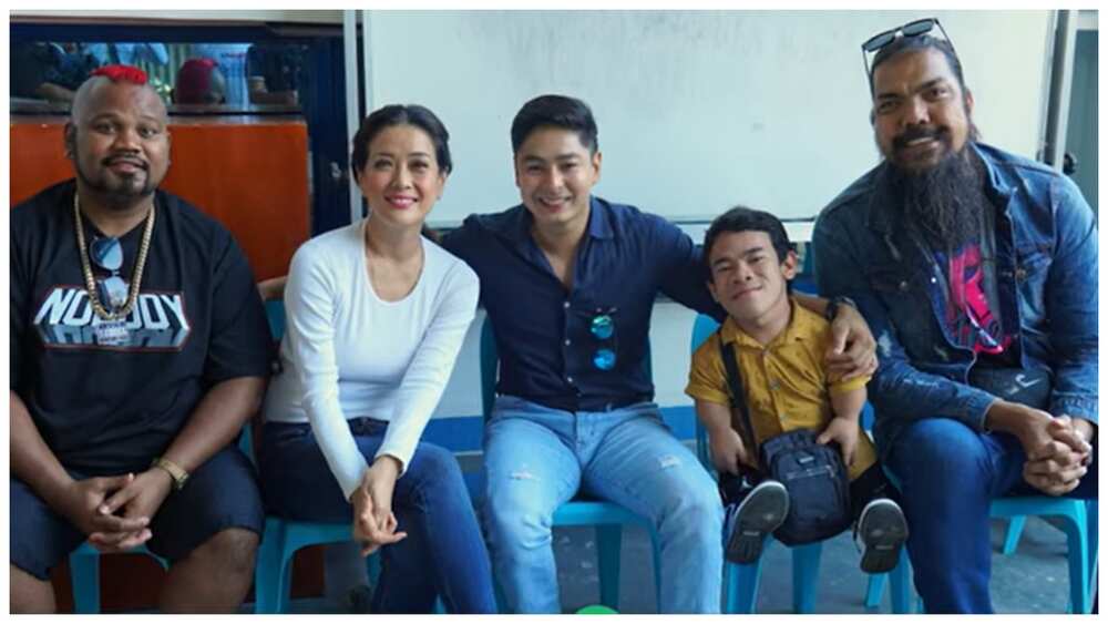 Vloggers sa Batang Quiapo, maraming natututunan kay Coco Martin Vloggers sa Batang Quiapo, maraming natututunan kay Coco Martin