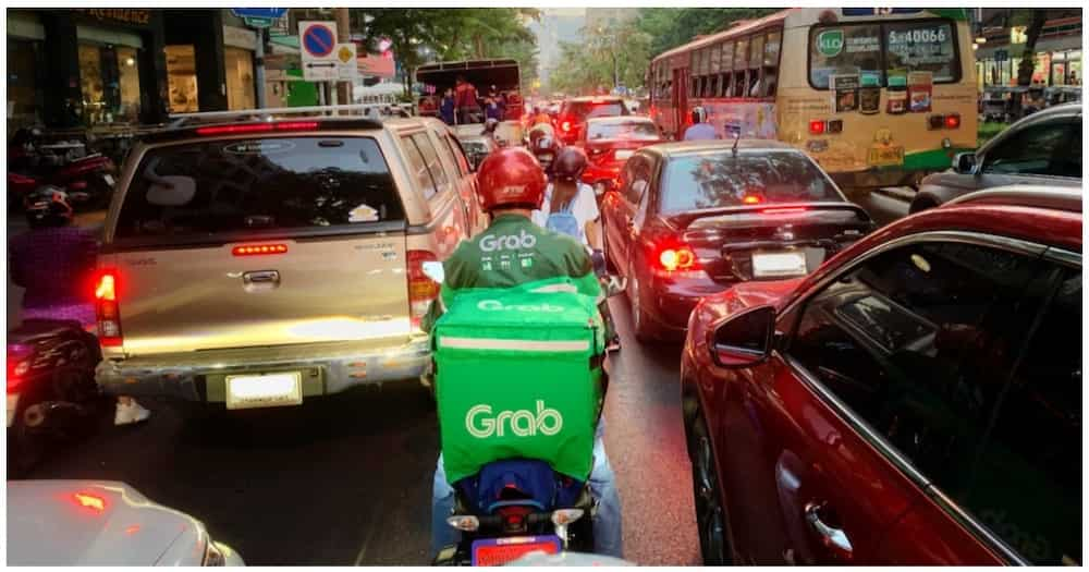 Tanod na nanita sa Grab rider dahil 'di raw "essential goods" ang lugaw, viral