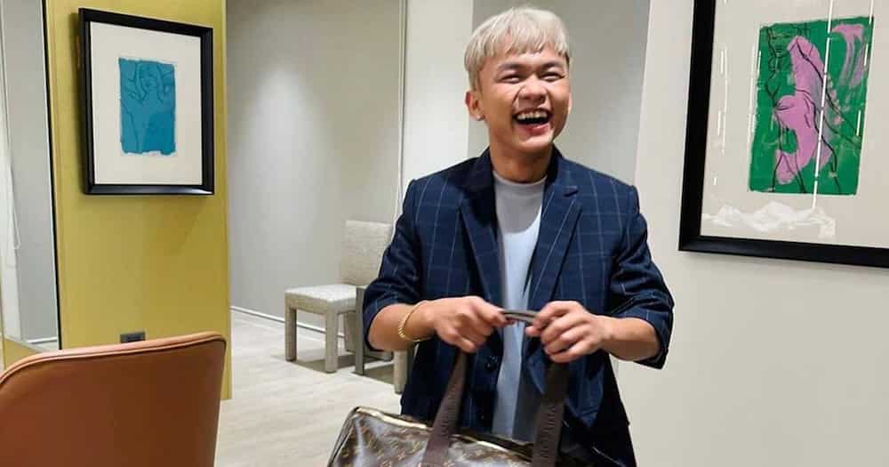 Buboy Villar, proud na pinost ang pic nila ni Paolo Contis at Betong Sumaya habang nagho-host ng “Eat Bulaga” Buboy Villar, proud na pinost ang pic nila ni Paolo Contis at Betong Sumaya habang nagho-host ng “Eat Bulaga”