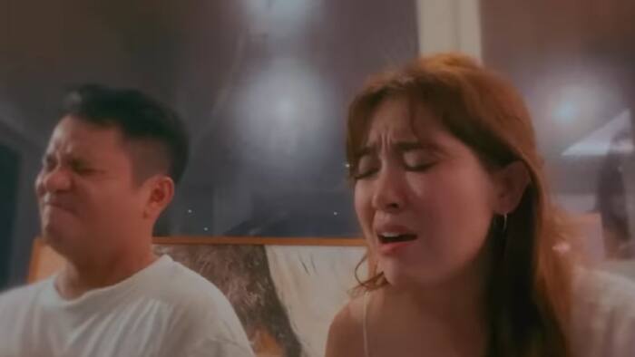 Ogie Alcasid gets emotional while helping Moira Dela Torre finish her song