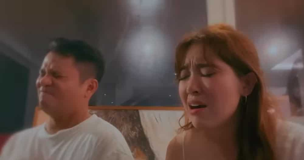 Ogie Alcasid gets emotional while helping Moira Dela Torre finish her song (@moiradelatorre)