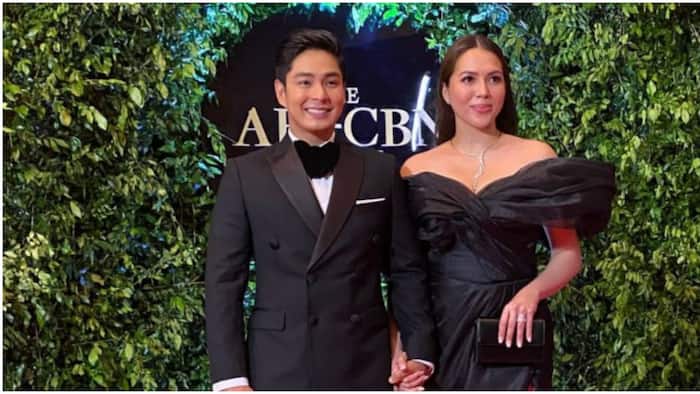 Coco Martin at Julia Montes, spotted na magka-holding hands sa ABS-CBN Ball