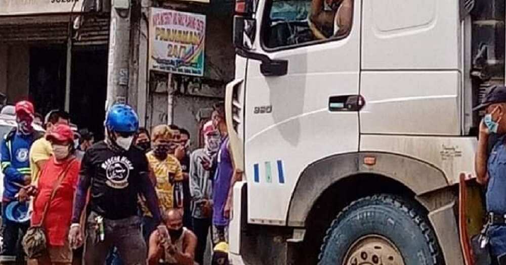 Lalakeng ikakasal na, patay nang mabunggo ng truck habang angkas ang fiancée