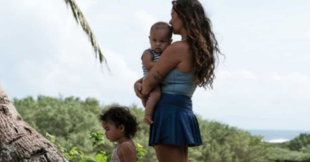 Philmar Alipayo shows how typhoon damaged his home with Andi Eigenmann Philmar Alipayo shows how typhoon damaged his home with Andi Eigenmann
