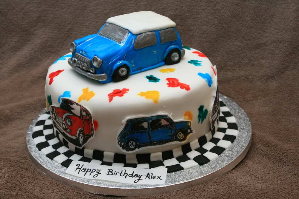 Cartoon cake design Cartoon cake design