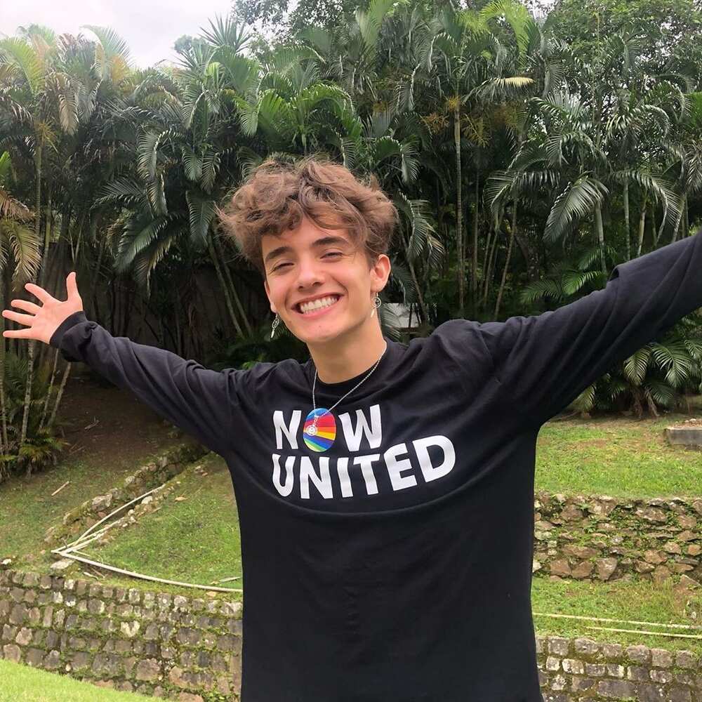 Now United members list