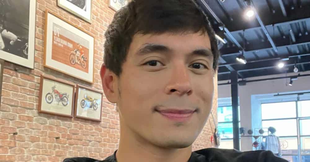 Jake Cuenca promotes Chie Filomeno’s new movie; the actress reacts Jake Cuenca promotes Chie Filomeno’s new movie; the actress reacts
