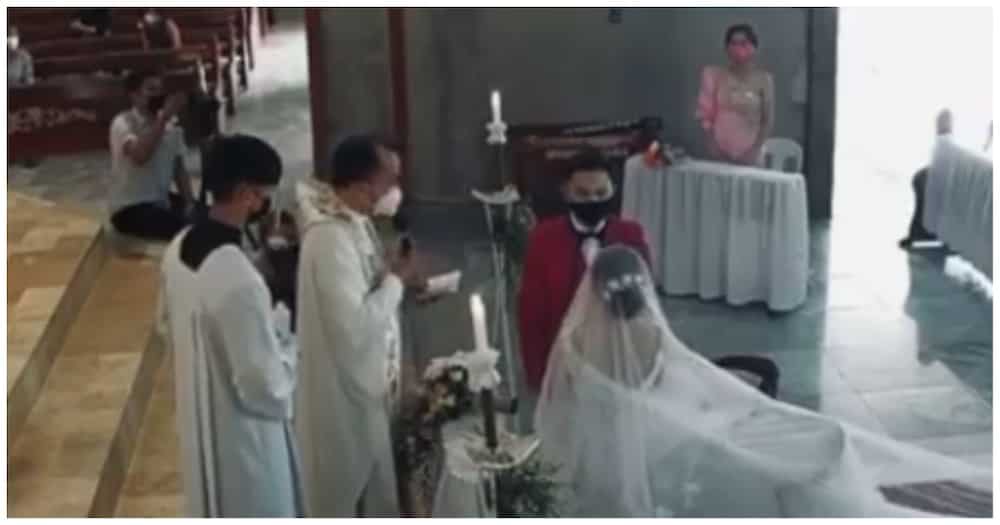 Video ng groom na napasagot ng "kuya" sa pari, kinagiliwan ng netizens