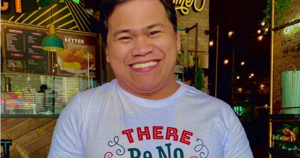 Ogie Diaz playfully teases basher asking how much VP Leni paid him Ogie Diaz playfully teases basher asking how much VP Leni paid him