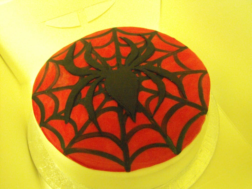 Spiderman cake design