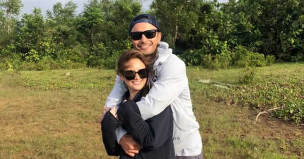 Derek Ramsay denies rumors that he gave the same engagement ring to all of his girlfriends