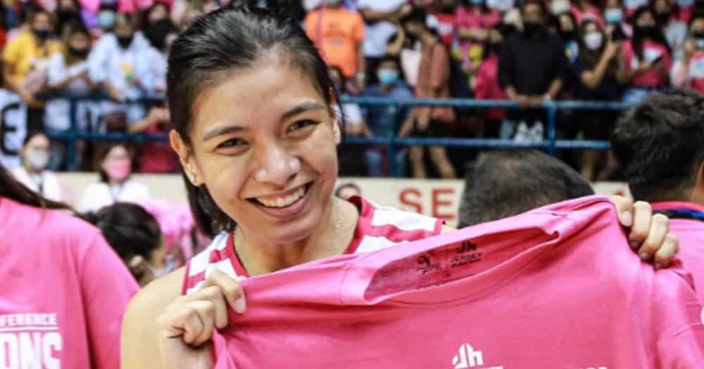 Phenom Alyssa Valdez, nag house-to-house campaign sa Parañaque