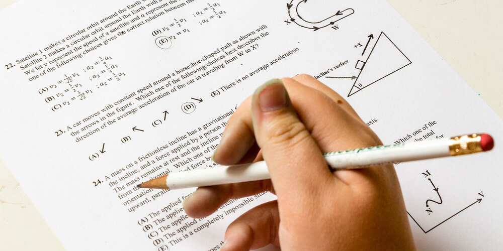 Teacher accidentally includes chat with boyfriend in modules she printed Teacher accidentally includes chat with boyfriend in modules she printed