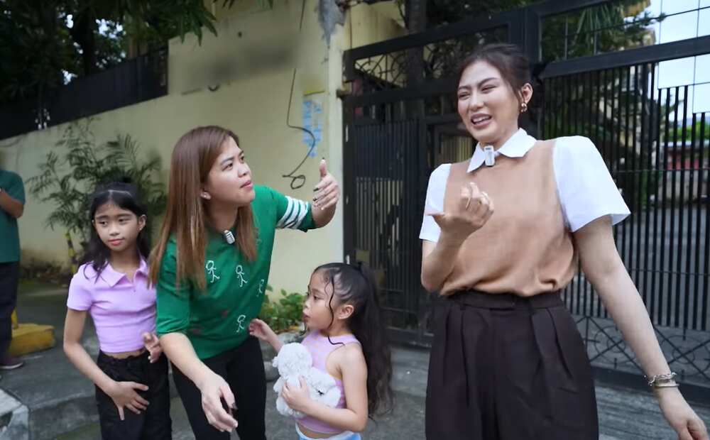 Alex Gonzaga, kinaaliwan sa 'Can't Say No Challenge' kasama ang mga anak ni Melai Alex Gonzaga, kinaaliwan sa 'Can't Say No Challenge' kasama ang mga anak ni Melai