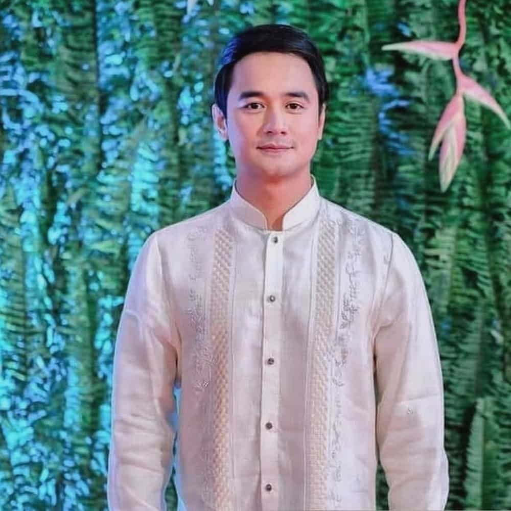 jm de guzman age