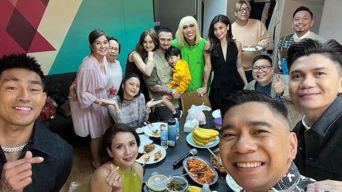 ‘It’s Showtime’ hosts, Billy Crawford, Coleen Garcia, Amari’s lovely snap warms netizens