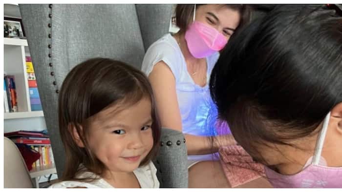 Dahlia Heussaff excitedly gets her nails done with Mommy Anne Curtis