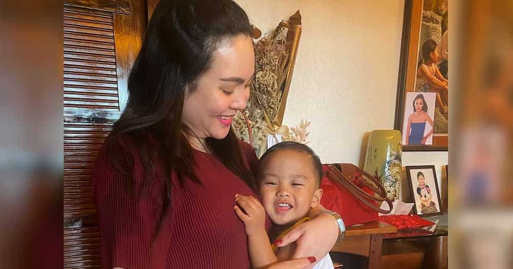 Claudine Barretto, posts video of Noah sleeping on her thighs: “Ang sarap talaga kahit nangangalay na”