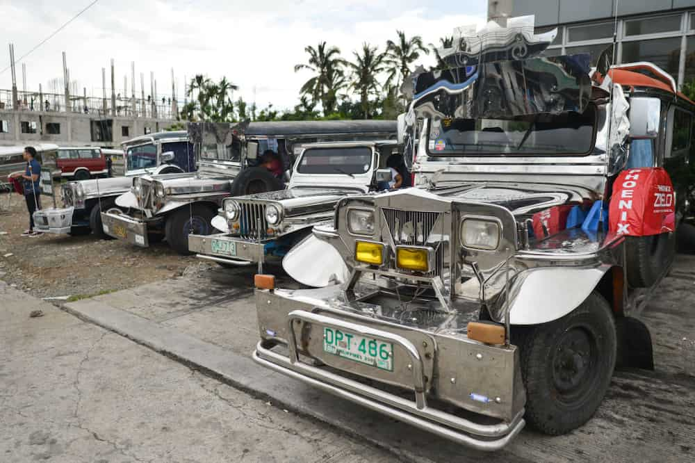 Kawawa naman! Lalaking pasahero, nahulog sa jeep dahil sa sobrang antok